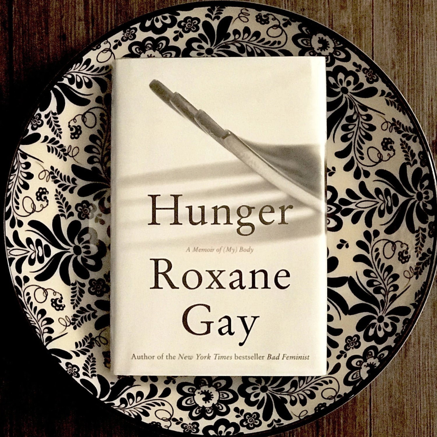 Hunger by Roxane Gay – Book Cover | Kitab Markaz