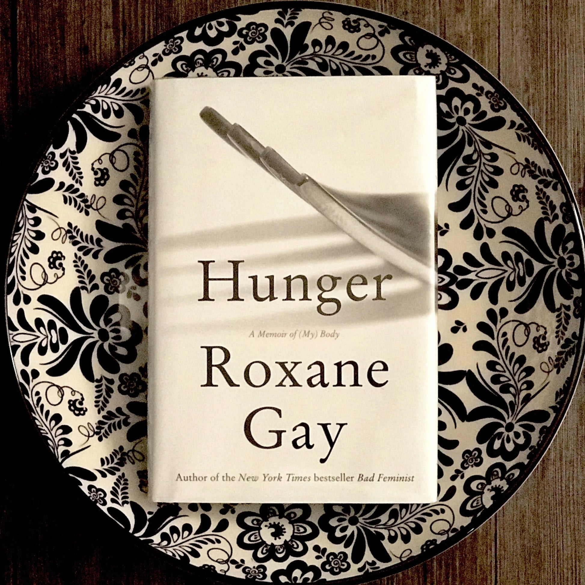 Hunger by Roxane Gay – Book Cover | Kitab Markaz